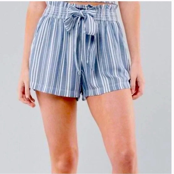 Hollister Pants - HOLLISTER shorts - blue/white high waisted paperbag lightweight tie waist
